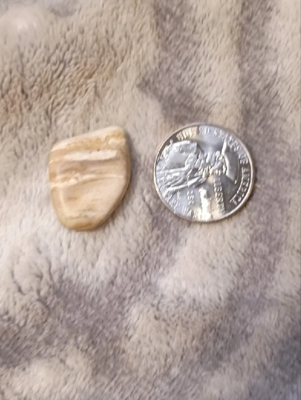 Natural Cream Brown Small Stone